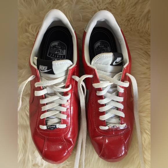 nike cortez 72 red